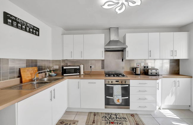 3 Bedroom and 2 Bath House with Balcony - Foto 21