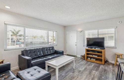 Beautiful 2 Bed Beach Condo #201 - Photo 1