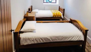 Clyde Cottage - Photo 2