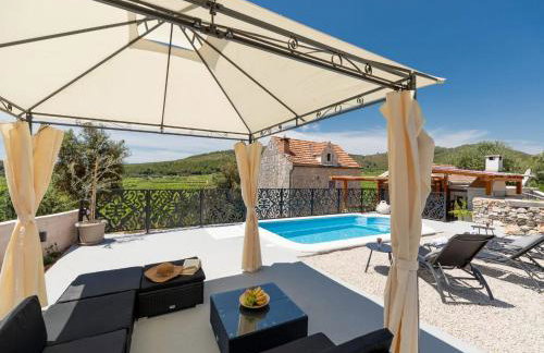 Stone House Prapatna-Two Bedroom Holiday Home with Swimming Pool - Foto 37