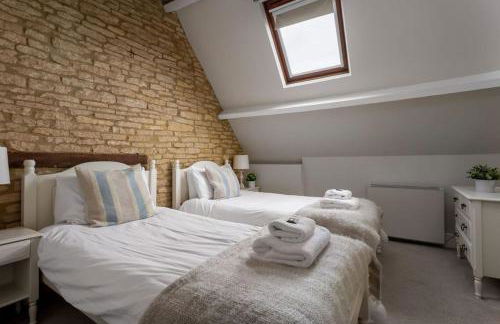 Broadway House, 7 Bedroom, 6 Baths - Photo 25