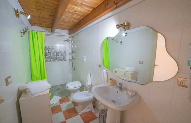 Masseria Le Palmentelle Pool And Garden - Photo 13