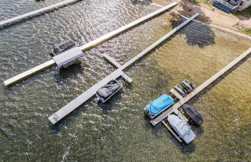 Sauna, Game Room, and Beach Front on Houghton Lake - Foto 42