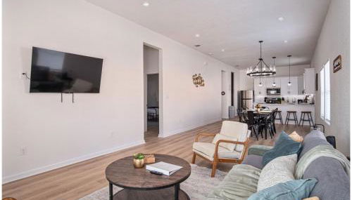 5BR3BA Minutes from the Action with Skyline Views - Foto 5, Other