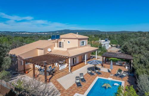 Stunning Countryside Villa w Private Garden & Pool - Foto 36