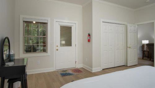 Hummingbird Hideaway · Hummingbird Hideaway in Connestee Falls - Foto 2