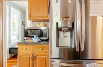 Gem by the water with firepit & all fenced backyard 2 Bedrooms - Photo 20