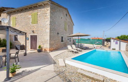 Two-Bedroom Holiday Home In Svetvincenat - Foto 1