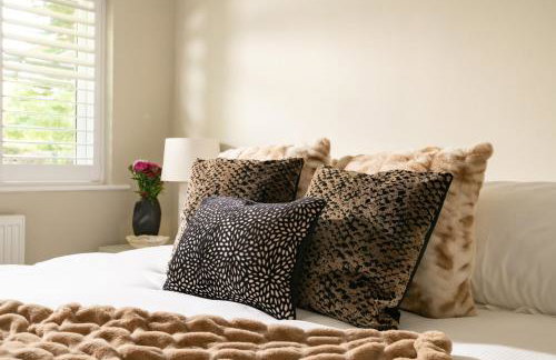 Seahaven in Sandbanks with Private Hot Tub - Photo 22