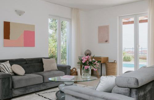 Villa Oleander by Domus Mirus - Rooftop Cinema & Pool & 6min Walk to Beach - Photo 18