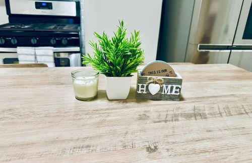 Bright, Stylish & Cozy 2Bed Unit w/Backyard & Grill Close to NYC! - Foto 16