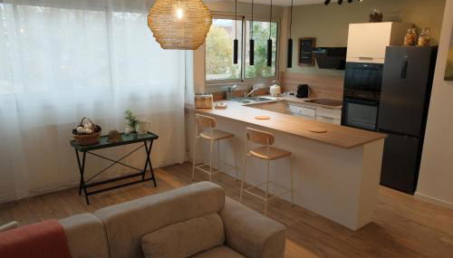 Aux Trompettes Violettes - Foto 3