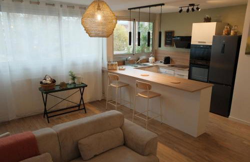 Aux Trompettes Violettes - Foto 3