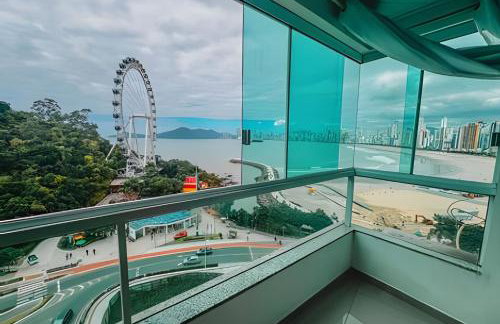 Loft vista panorâmica da Roda gigante e orla de BC - Foto 1