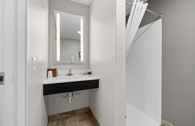 GrandStay Residential Suites - Rapid City - Photo 35