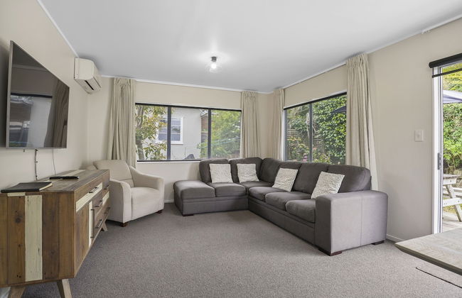 Modern Central Home - Parking & Aircon - Foto 9