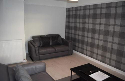 3 Bedroom-Kelpies Serviced Apartments Burns - Foto 2