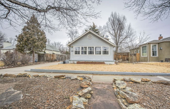 2BR Central Location Big Backyard & Dog Friendly! - Photo 45