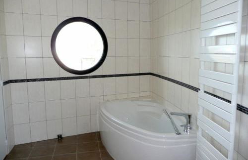 Villa in Telgruc-sur-Mer with Sea Views & Jacuzzi - Foto 22