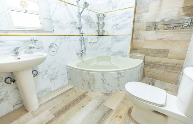 Oak Orchid Opulent 2 BR Apartment with Walk-in Closet - Foto 35