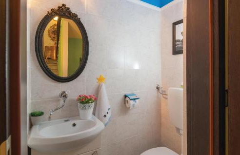 Cozy Home In Srinjine - Photo 29