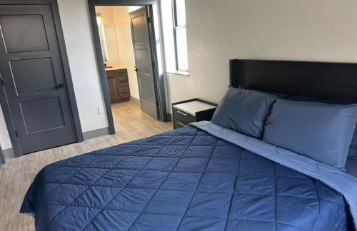 203 - New Luxury Downtown Condo with Fireplace - Foto 9