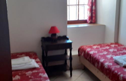 appartement gentiane 4personnes dans gite "la maison d'augustin" classé 3 étoiles,la tour,73530 st jean d'arves - Foto 47