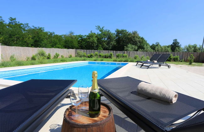 Nina With a Heated Pool - Foto 11