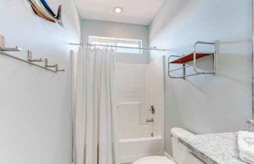 Dog & wedding-friendly home with private pool bikes & beach gear - Foto 26