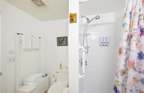 Ocean Breeze-8min Walk to Beach - Foto 20