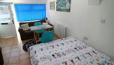 1 Bed Cottage - Sleeps 2 - Parking - Wifi - Foto 4
