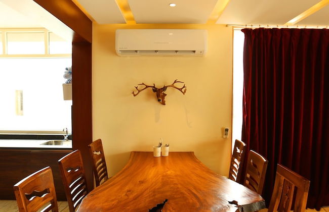 Royal Oakwood Villa by Shiloh Stay - Photo 16