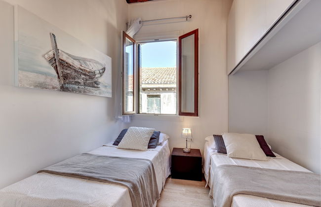 Rialto Botteri Apartments - Photo 4