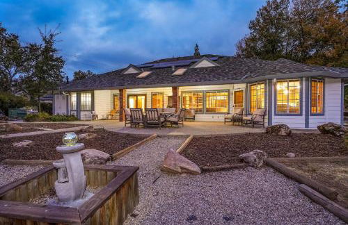 Oak Pond Retreat Stocked pond/pool table/BBQ Grill/EV Charger - Foto 63