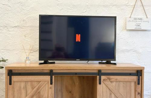 Cosy Cotswolds Cottage Farm Stay - Shepherds Rest - Photo 46