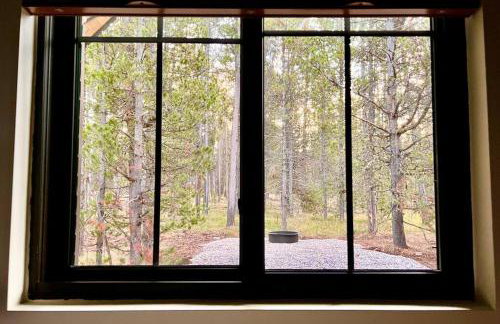 Brand NEW Cabin in the pines - Foto 46