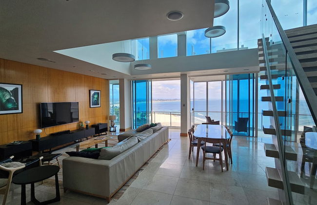 Reflection Tower Two - Photo 22