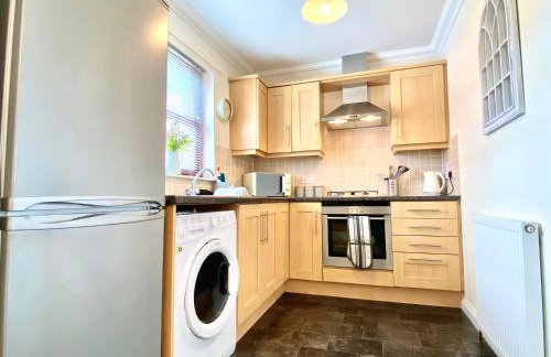 100 Thornhill Drive, Elgin - Photo 5