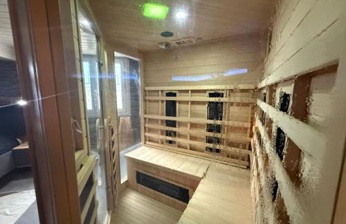 Sisters spa room - Photo 14