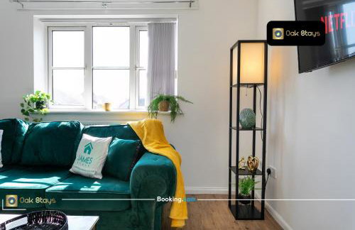 Quick Deals l 5 Bedroom l Sleeps 10 l Parking l Ideal for Groups l Oak Stays Short Lets & Serviced Accommodations - Foto 54