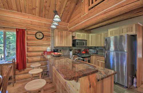 Scenic Riverfront Retreat with Hot Tub and Kayaks! - Foto 7