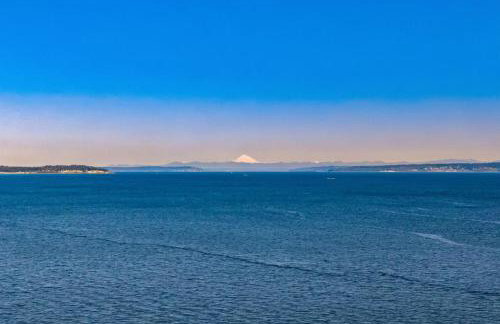 Waterfront Haven with Spectacular View in Bainbridge - Foto 39