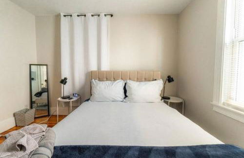 Walk to Downtown Salem with Arcade- Free Parking! - Foto 34