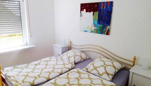 Zentrale ruhige Lage mit Parkplatz und Terrasse - Foto 4