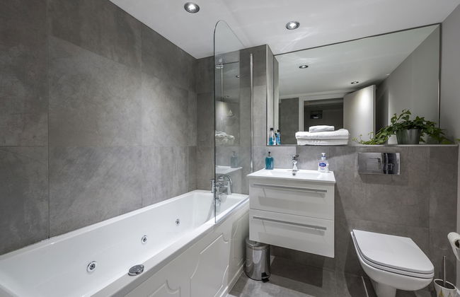 Union Bank Apartments - Photo 49