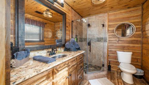 River Lodge Escape with Hot Tub - Foto 5