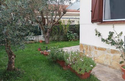 Casa acogedora y equipada con jardín - Foto 8