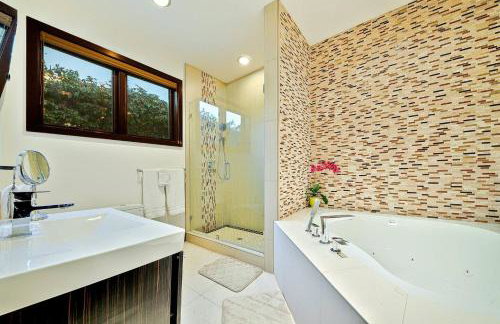 Ocean View Serenity with Theater and Heated Pool - Foto 24