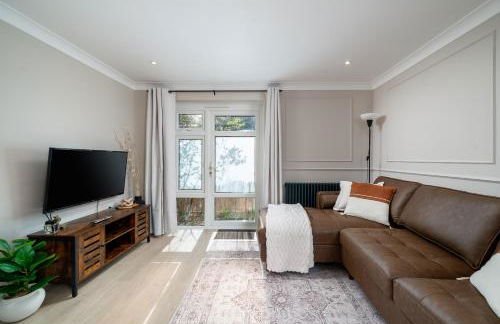 2 Bed Flat in Woking Central - Foto 47