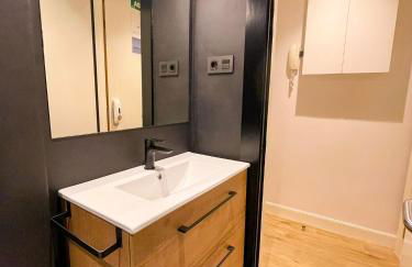 Vivienda Turística en Bilbao La Vieja con Wifi y Parking - Foto 7